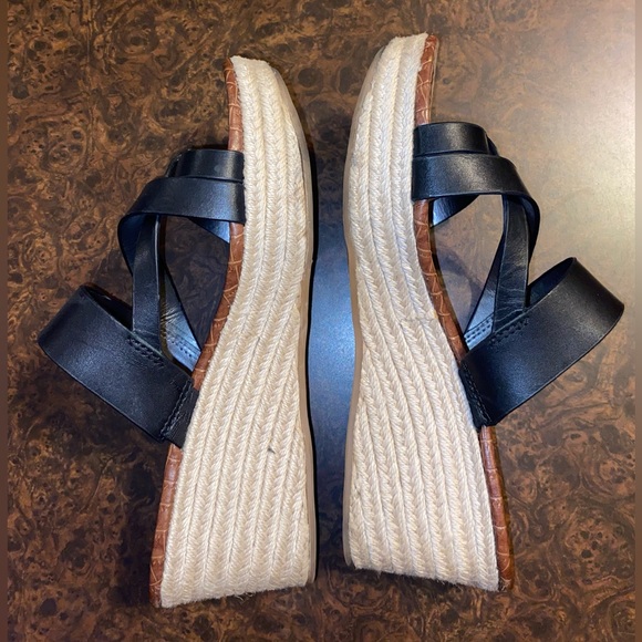 Sam Edelman wedge sandal in in black - size 10 - Picture 3 of 8